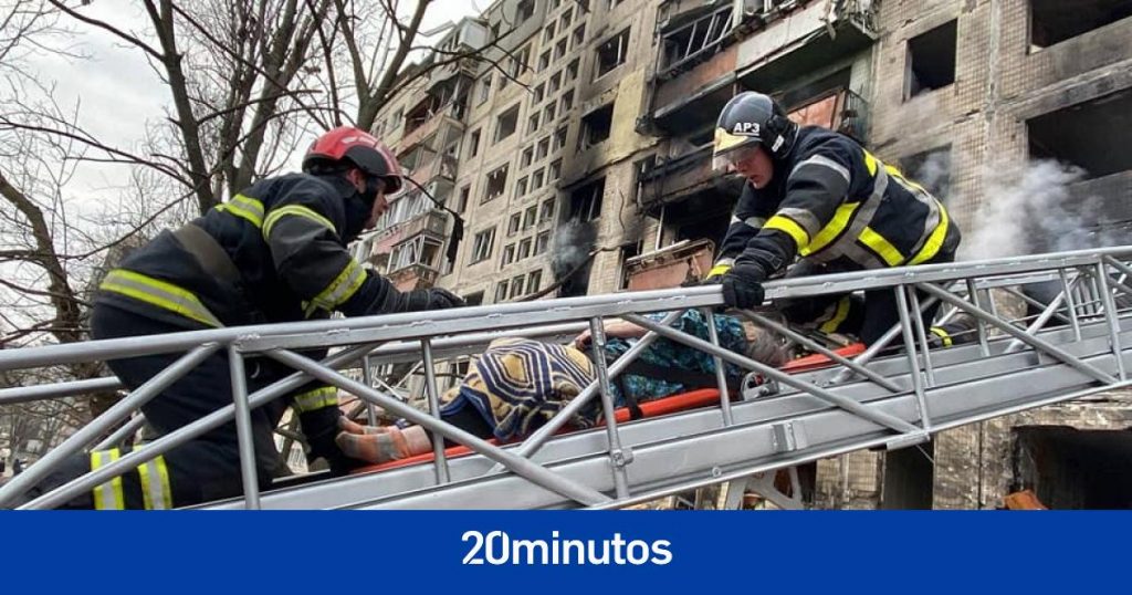 Rusia y Ucrania negocian sin resultados mientras Putin insiste en la ofensiva y Zelenski pide «defender cada metro»