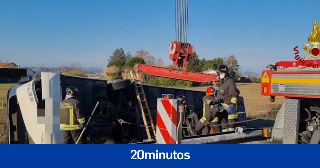 Un autobús con 50 refugiados ucranianos vuelca en Italia: hay un muerto