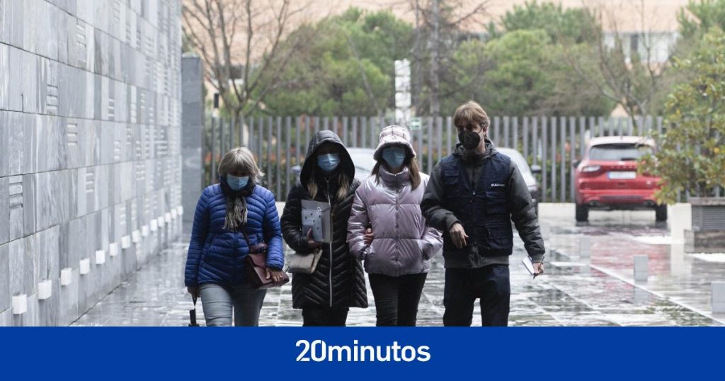 Una abuela que vino a ver nacer a su nieto es la primera ucraniana regularizada en España