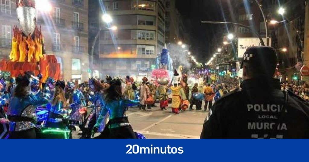 Al menos 25 personas atendidas por incidencias sanitarias en el día grande del Entierro de la Sardina en Murcia
