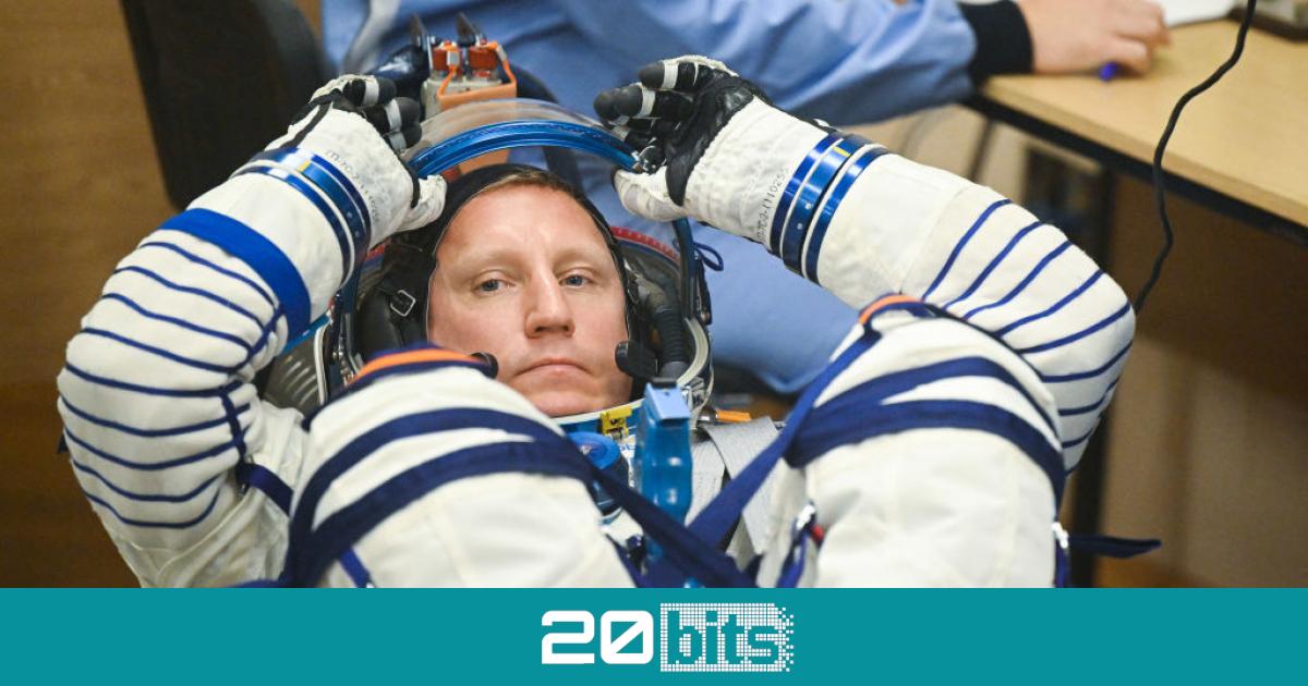 Cosmonautas efectúan una nueva caminata espacial para alistar el módulo Naúka Cosmonautas efectúan una nueva caminata espacial para alistar el módulo Naúka
