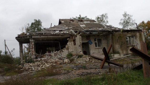 Las zonas fronterizas de la región de Kharkiv están bombardeadas por el enemigo, hay casas dañadas