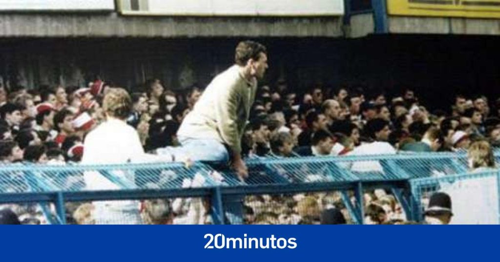 Los macabros cánticos que suenan en los campos ingleses y avergüenzan a la Premier