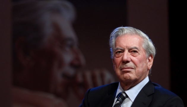 Mario Vargas Llosa se convierte en embajador del proyecto «Salvar la cultura ucraniana».
