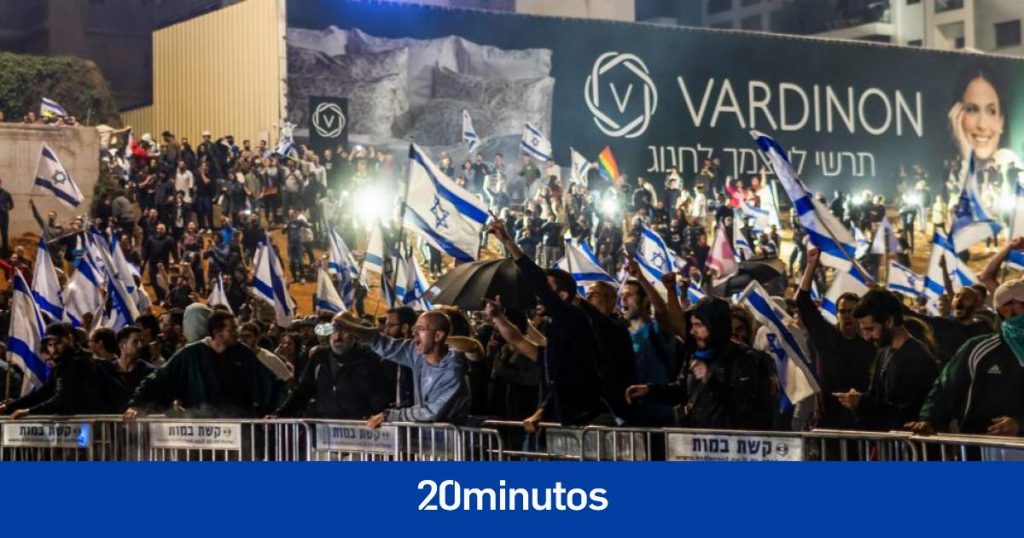 Netanyahu cancela el cese de su ministro de Defensa tras el repunte de violencia en Tel Aviv y los territorios palestinos Netanyahu cancela el cese de su ministro de Defensa tras el repunte de violencia en Tel Aviv y los territorios palestinos