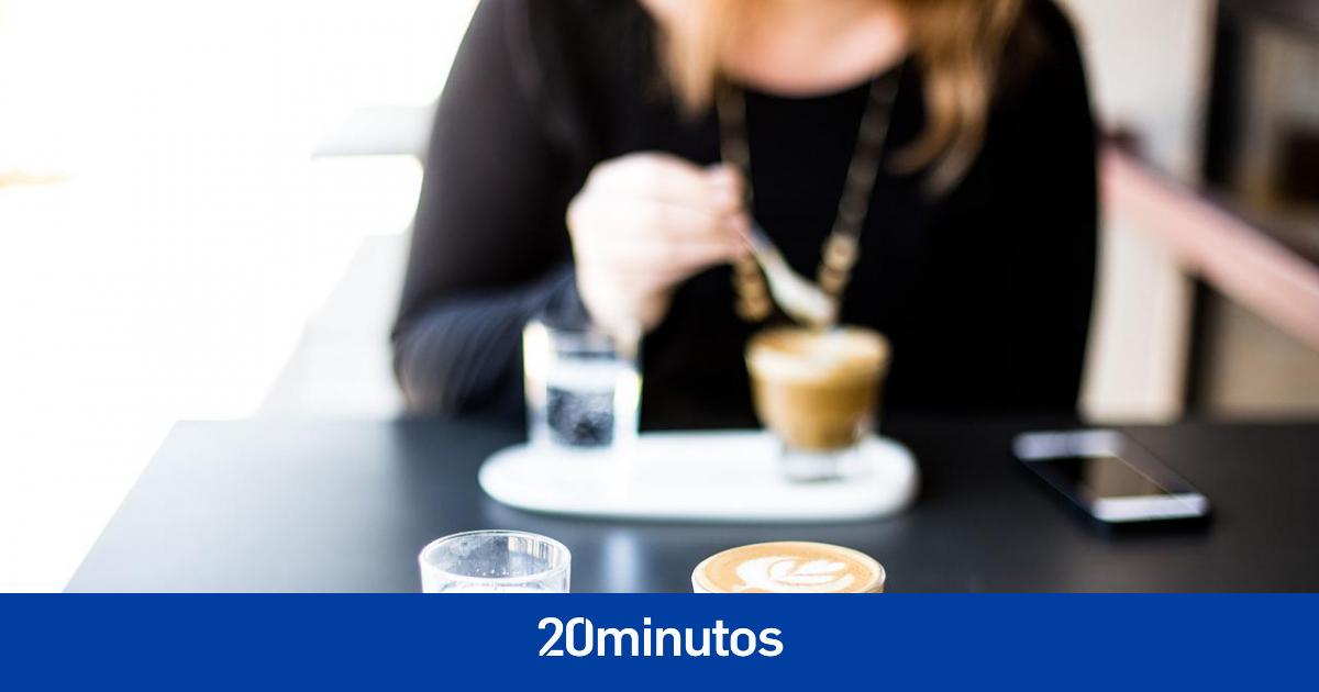 Sorpresa en una cafetería que limita el tiempo de lectura de los periódicos: "No hay que ser egoísta"