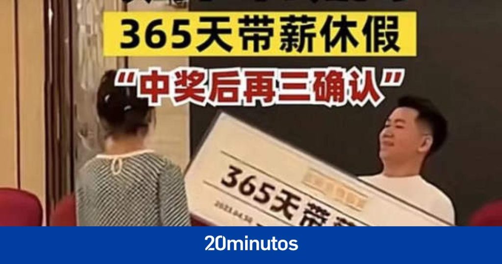 Un hombre gana 365 días de vacaciones pagadas en una rifa de su empresa
