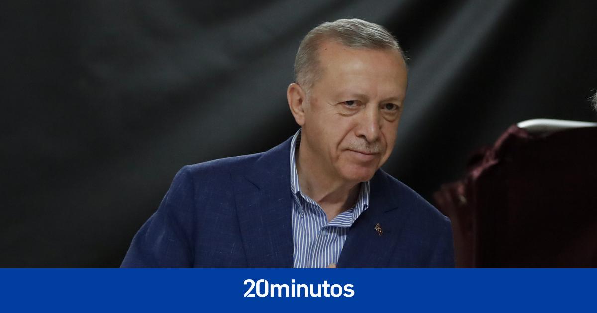 Erdogan gana sus elecciones más difíciles en Turquía y se sienta ya en la mesa de Atatürk Erdogan gana sus elecciones más difíciles en Turquía y se sienta ya en la mesa de Atatürk