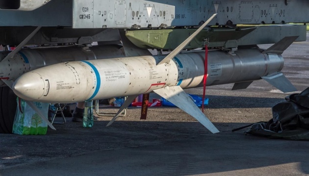 F-16 para aumentar la efectividad del uso de misiles HARM
