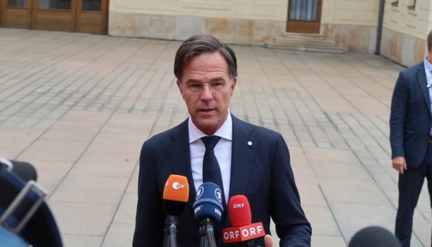 Holanda está discutiendo con EE. UU., Gran Bretaña y Dinamarca la transferencia de F-16 a Ucrania