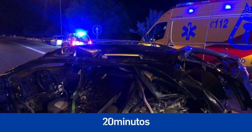 Un hombre herido grave tras estrellarse contra un guardarraíl en la A3 en Madrid, a la altura de Santa Eugenia Un hombre herido grave tras estrellarse contra un guardarraíl en la A3 en Madrid, a la altura de Santa Eugenia
