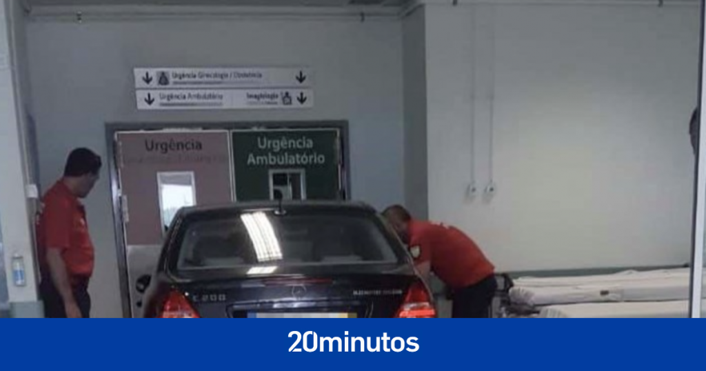 Un hombre invade con su coche las urgencias en un hospital de Portugal para exigir ser atendido Un hombre invade con su coche las urgencias en un hospital de Portugal para exigir ser atendido