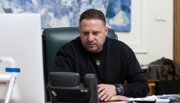 Yermak pide prohibir la entrada de rusos a la UE Yermak pide prohibir la entrada de rusos a la UE