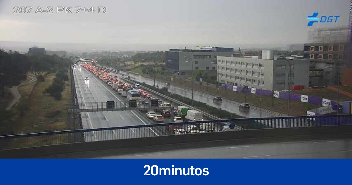 una fuerte tormenta obliga a cortar varias líneas de metro y provoca problemas en las carreteras