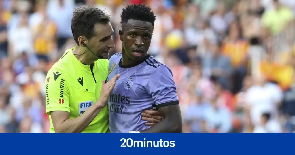 El juzgado acepta la petición de Vinícius y aplaza su declaración por los insultos racistas de Mestalla