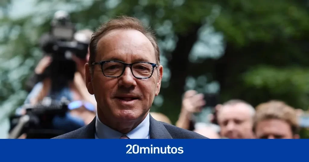 Kevin Spacey se persona ante el juez en Londres en el arranque de su juicio por delitos sexuales