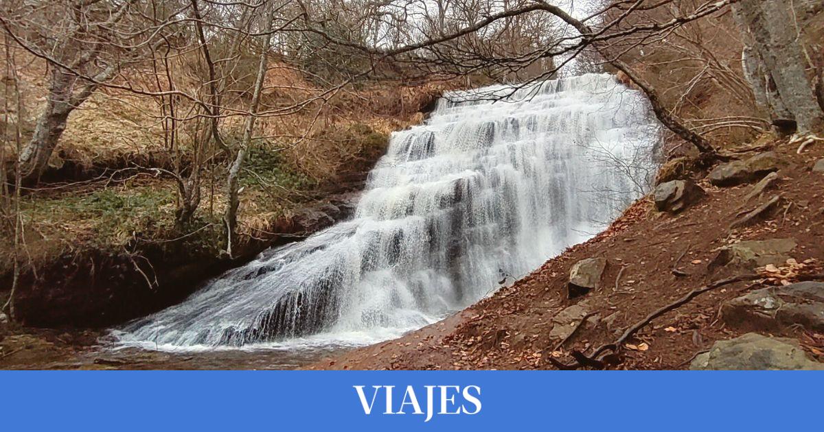 La increíble ruta hasta una cascada de 30 metros de altura en Burgos La increíble ruta hasta una cascada de 30 metros de altura en Burgos