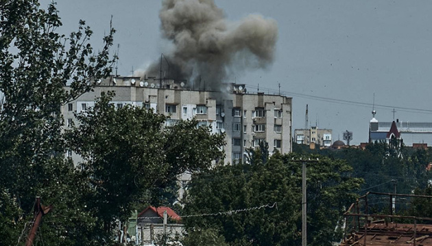 Las tropas rusas bombardearon áreas residenciales de Kherson, dos resultaron heridos Las tropas rusas bombardearon áreas residenciales de Kherson, dos resultaron heridos
