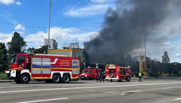 Incendian gasolinera en Kiev, tres heridos Incendian gasolinera en Kiev, tres heridos