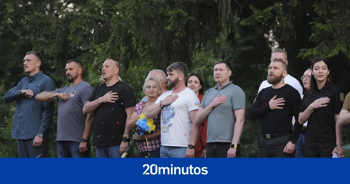 Los comandantes del batallón Azov regresan a Ucrania como «héroes» y quieren volver al frente Los comandantes del batallón Azov regresan a Ucrania como «héroes» y quieren volver al frente