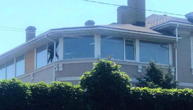 Los rusos atacan una iglesia, una cantina en Nikopol.  Se reporta destrucción