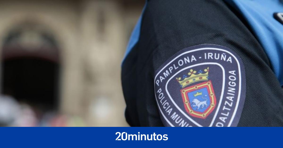 Mata a una mujer en un bar de Pamplona y se entrega a la Policía Municipal Mata a una mujer en un bar de Pamplona y se entrega a la Policía Municipal