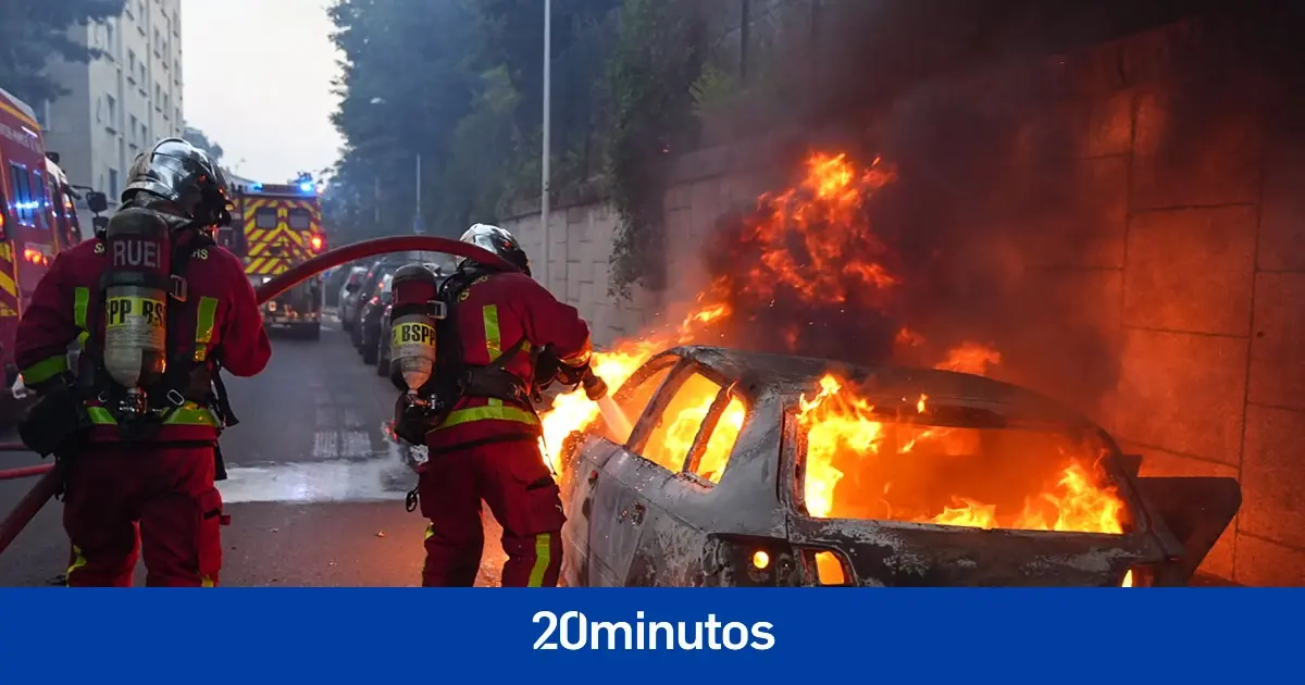 la ola de disturbios paraliza el país, la Policía habla de guerra en las calles y ciudades imponen toque de queda la ola de disturbios paraliza el país, la Policía habla de guerra en las calles y ciudades imponen toque de queda