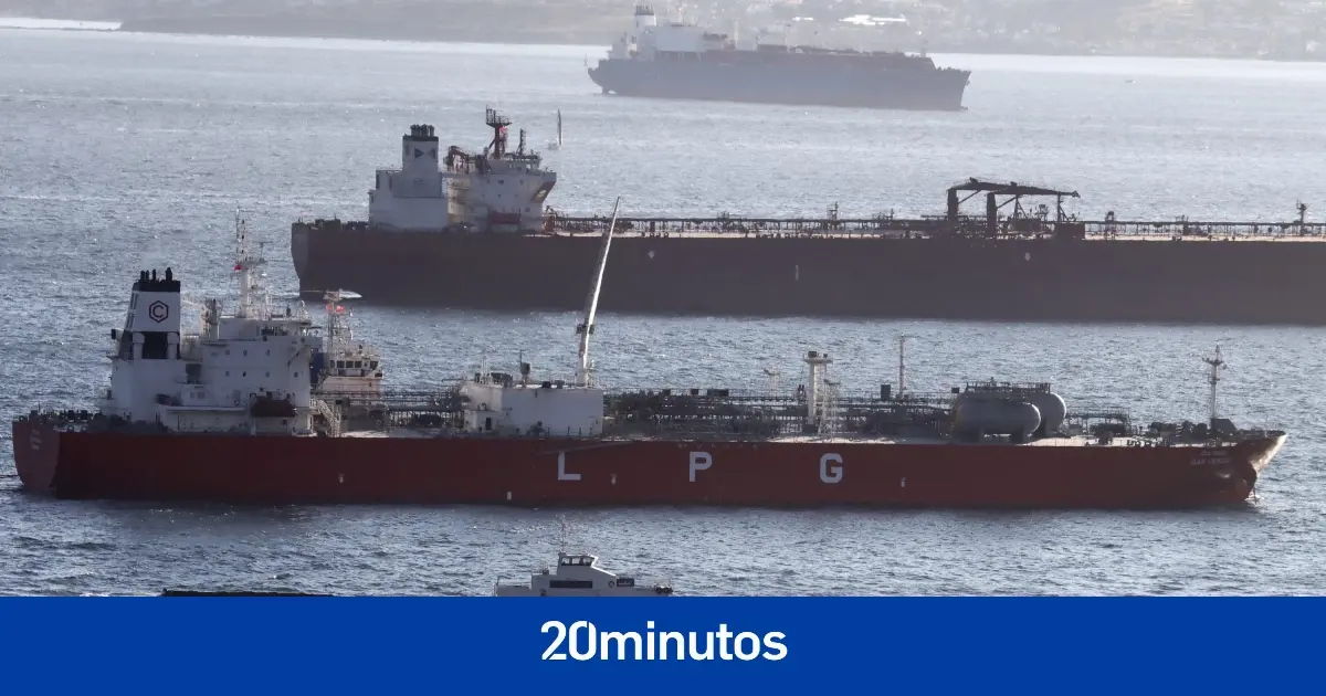 Detenido el capitán del barco causante del vertido en Gibraltar