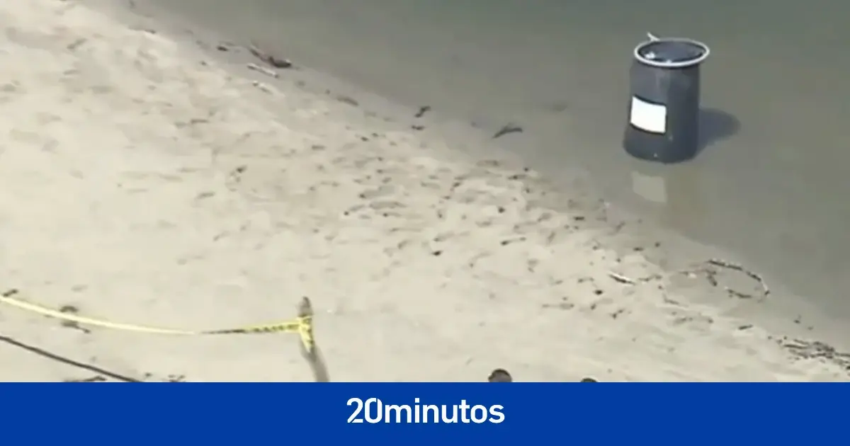 Hallan un cuerpo dentro de un barril que flotaba cerca de una playa de Malibú