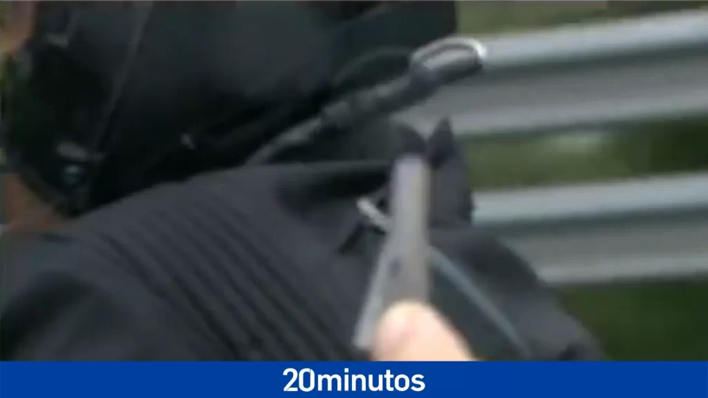 Los Mossos investigan varios pinchazos por chinchetas en la segunda etapa de la Vuelta Los Mossos investigan varios pinchazos por chinchetas en la segunda etapa de la Vuelta