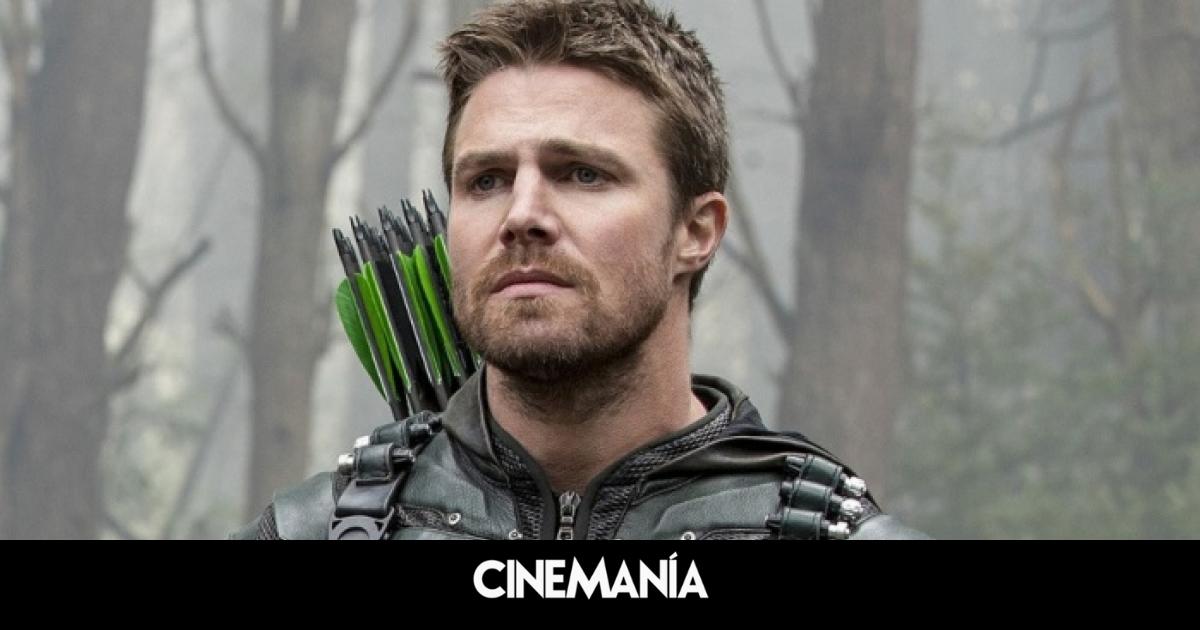 Stephen Amell (‘Arrow’) carga contra la huelga de actores y sus compañeros se lo recriminan
