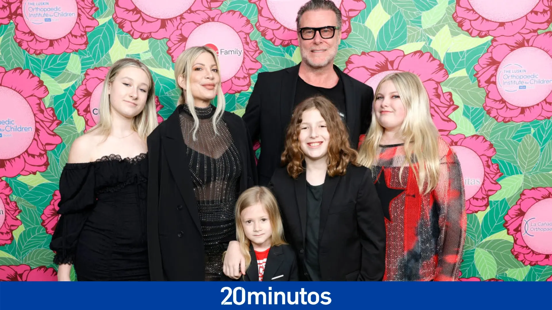 Tori Spelling vuelve a las redes sociales tras su paso por el hospital y su difícil momento