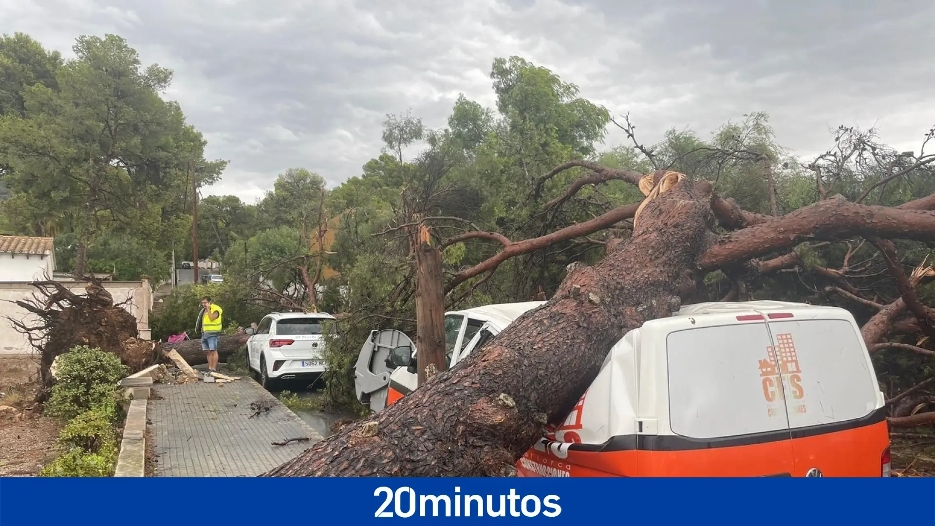 Varios heridos y rescates por el temporal de lluvia y viento que sacude al Mediterráneo