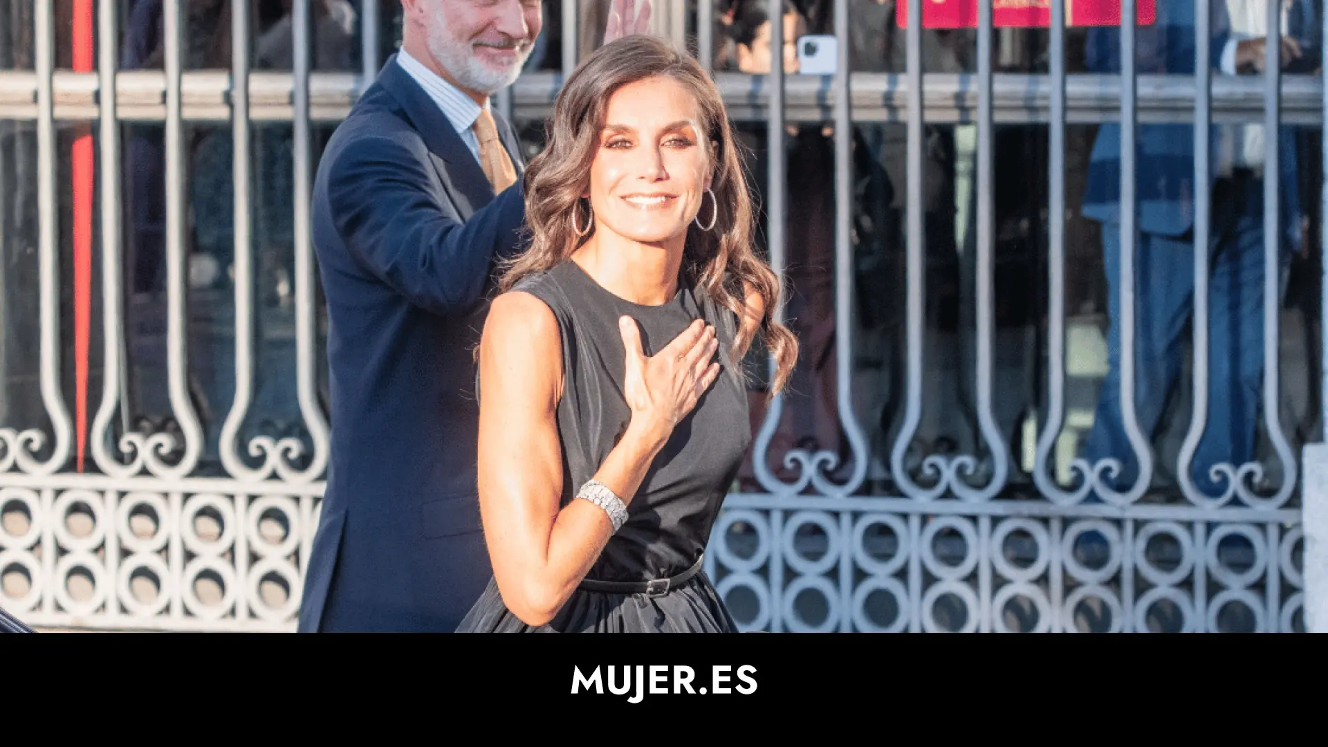 Letizia deslumbra en los premios Retina Eco 2023 con un vestido ‘sorpresa’ que alarga el verano Letizia deslumbra en los premios Retina Eco 2023 con un vestido ‘sorpresa’ que alarga el verano