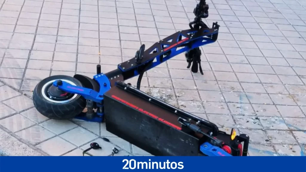 Muere un joven tras sufrir un accidente con un patinete eléctrico que conducía sin casco y que puede alcanzar hasta 120 km/h