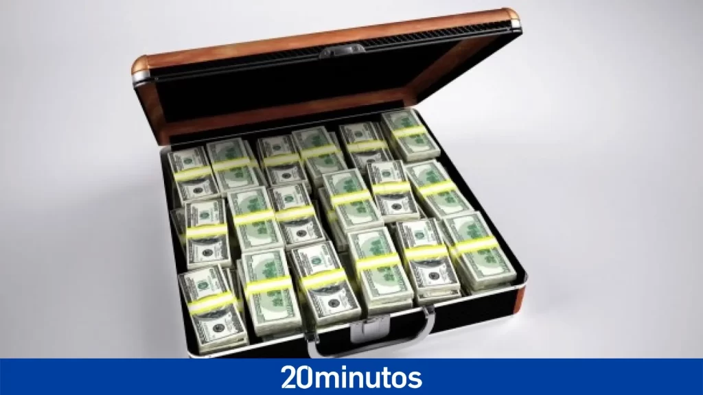 ¿Te quedarías un maletín lleno de dinero que te encuentres en la calle? La Policía aclara qué debes hacer