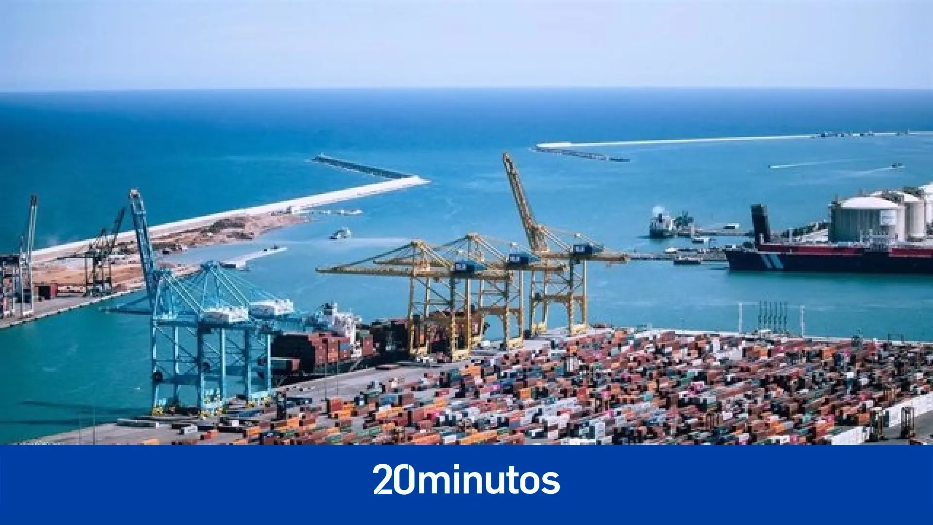 Activada la alerta por una fuga de nitrógeno líquido en el Puerto de Barcelona