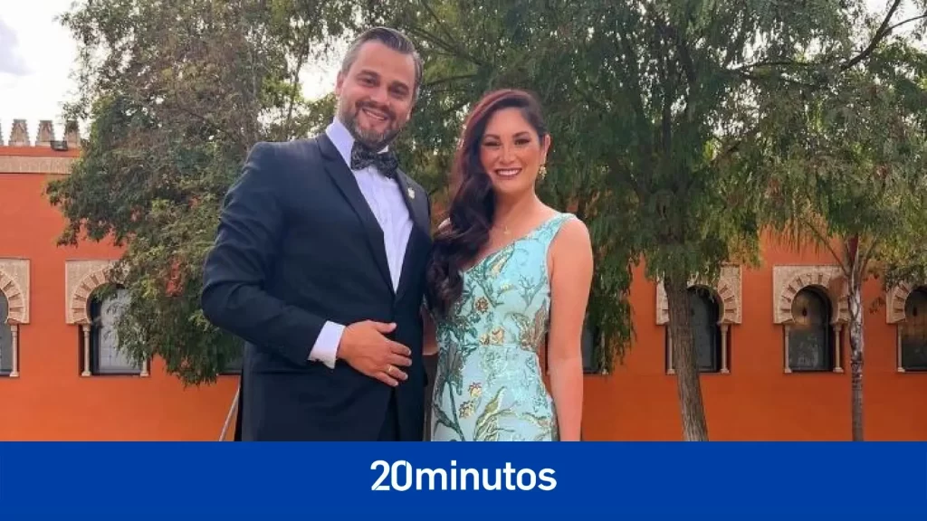 «En boca cerrada no entran moscas»
