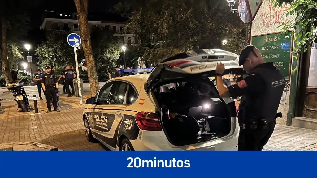 Herido muy grave un hombre de 30 años por una agresión con arma blanca en la Plaza del Dos de Mayo