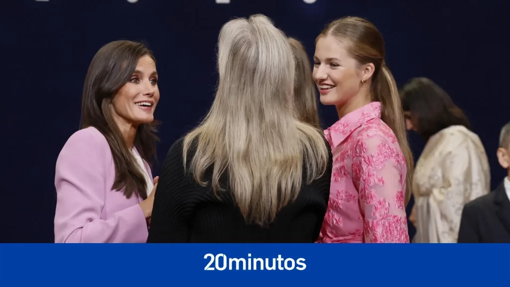 La distendida conversación de Meryl Streep con la reina y sus hijas