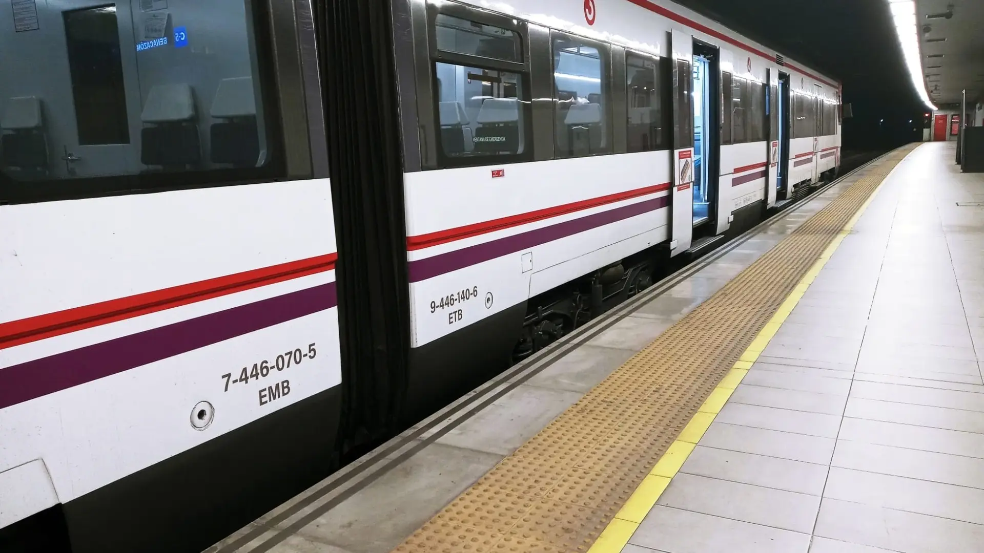 Muere una mujer al ser arrollada por un tren de Cercanías en Alicante