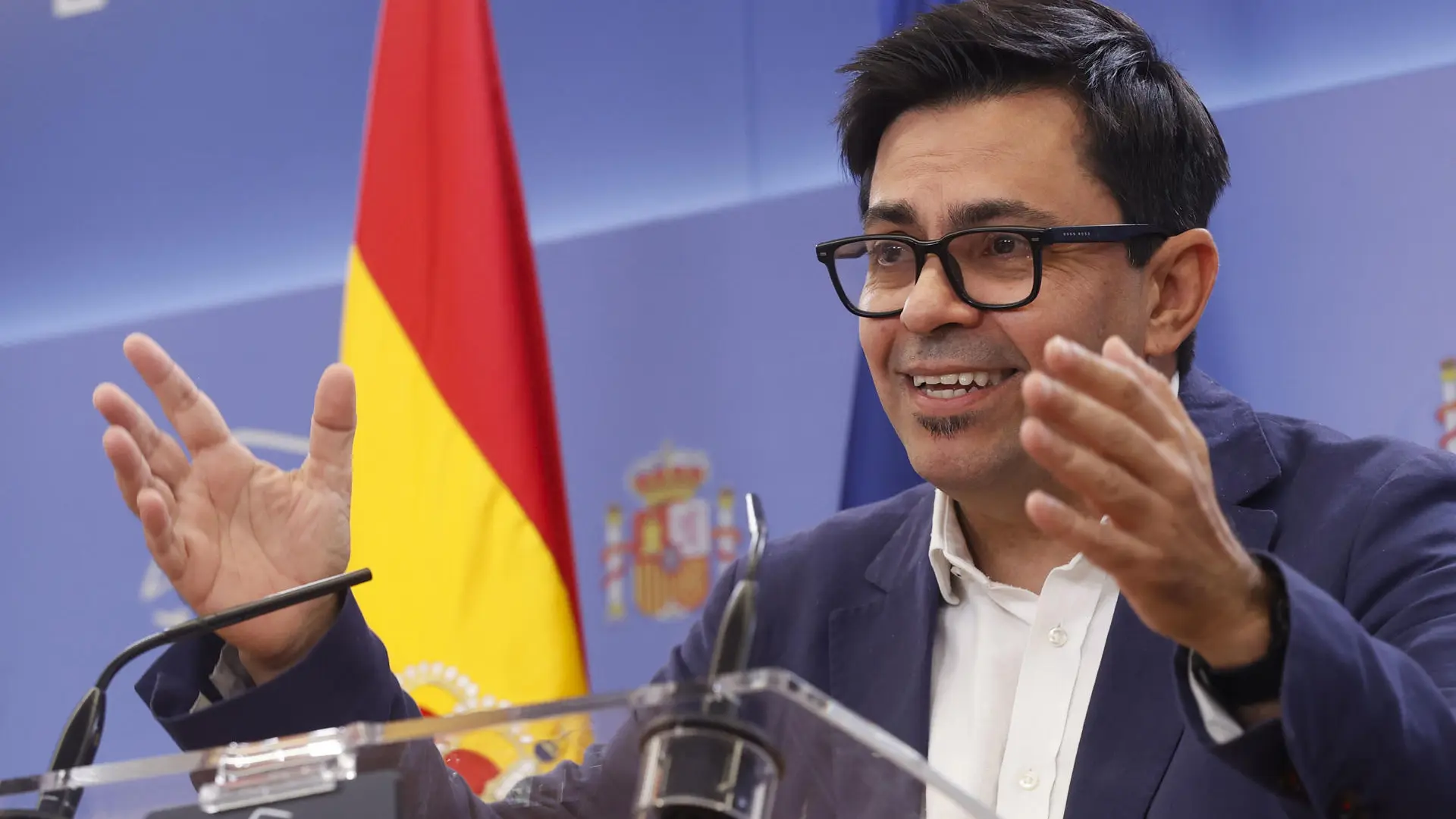 Uno de los dos representantes de Sumar en la Mesa del Congreso incumple a última hora la orden de Díaz y no irá a la jura de Leonor