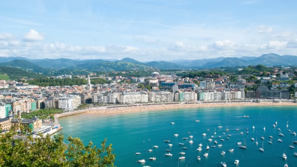 Cierra temporalmente el hotel de Robert de Niro en San Sebastián «hasta cumplir las condiciones» Cierra temporalmente el hotel de Robert de Niro en San Sebastián «hasta cumplir las condiciones»