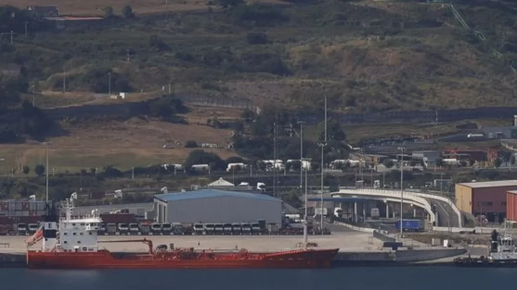 La Agencia Catalana del Agua no descarta traer agua en barcos como en 2008