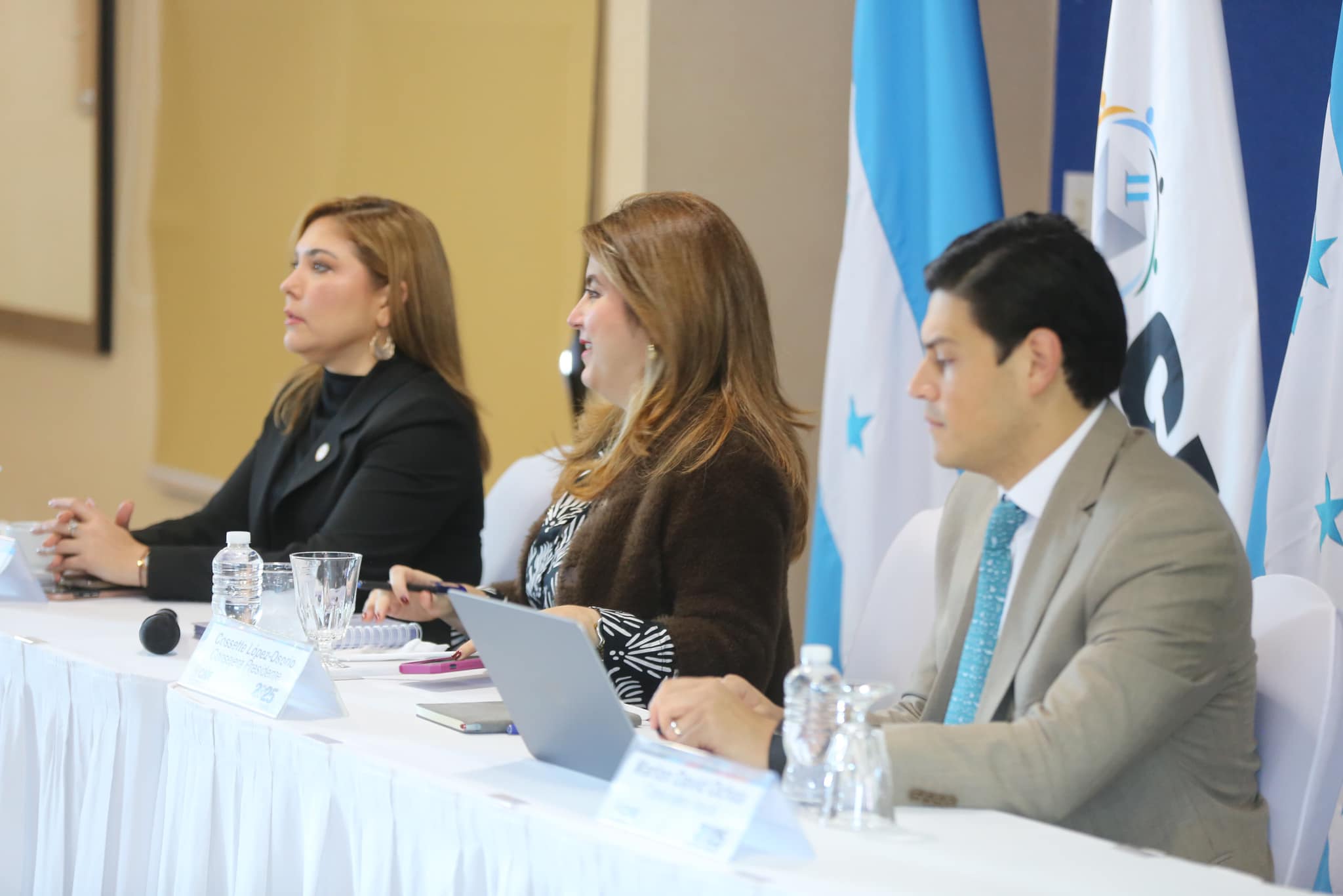 CNE de Honduras recibe advertencias por hostigamiento político