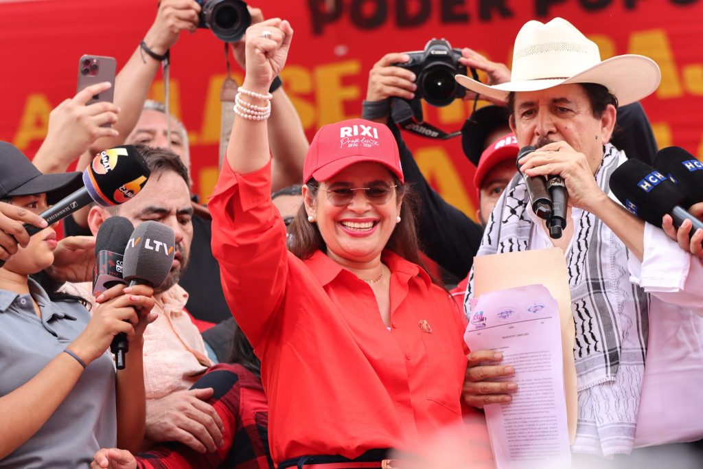 Inconsistencias detectadas en la encuesta de Rixi Moncada ponen en duda la transparencia electoral